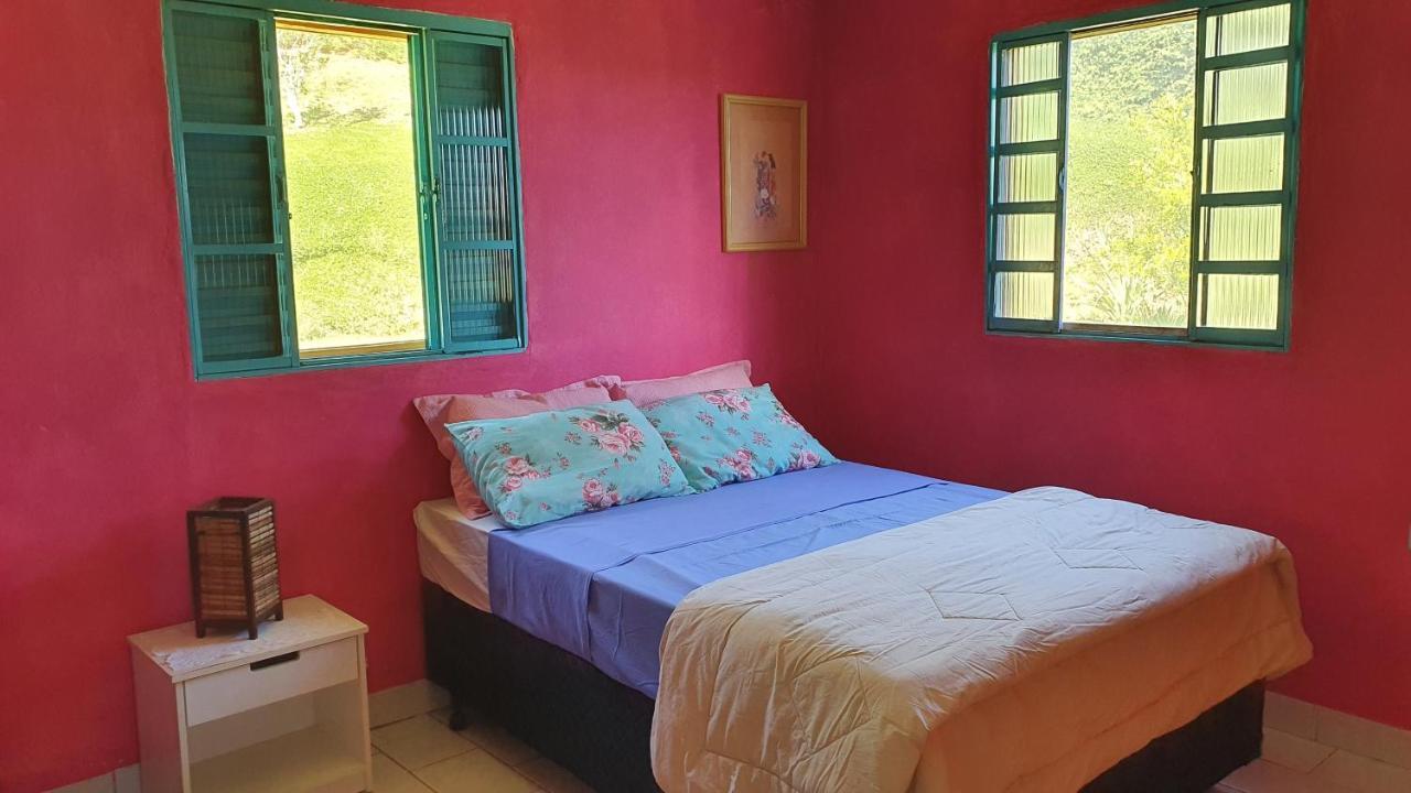 Casa Na Montanha A 500 Metros Da Pedra Do Bau Homestay Sao Bento do Sapucai