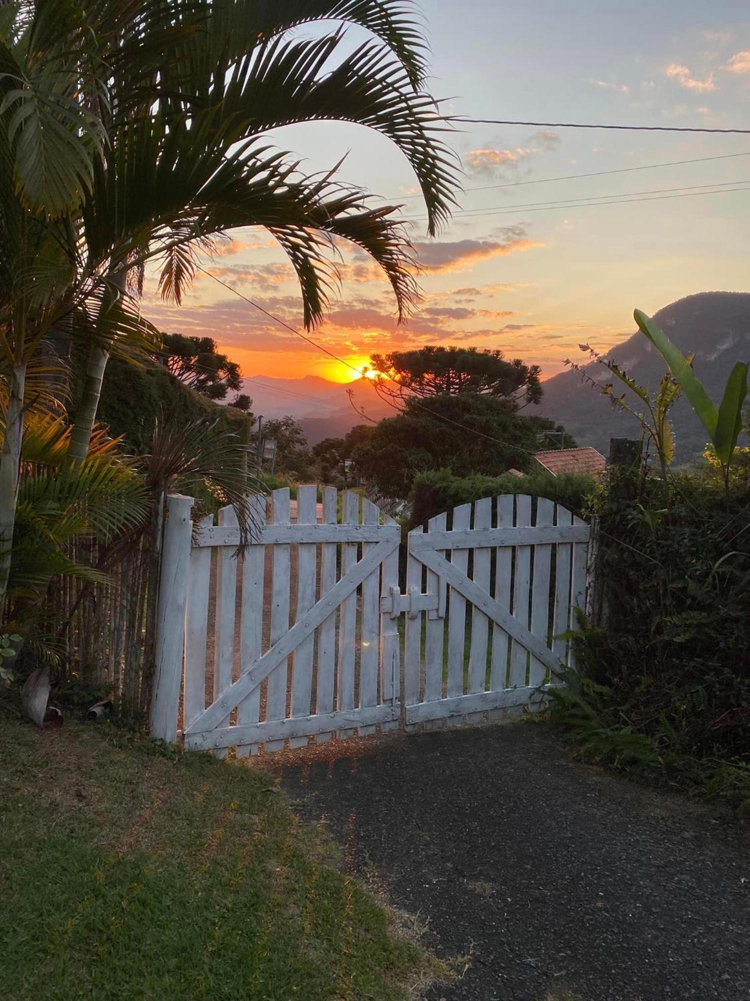 Homestay Casa Na Montanha A 500 Metros Da Pedra Do Bau